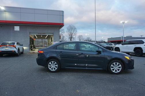 2025 Toyota Corolla Hybrid LE