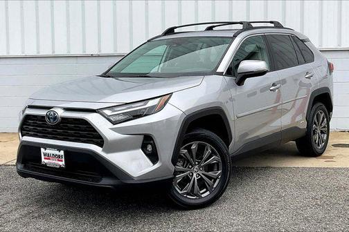 2022 Toyota RAV4 Hybrid XLE Premium