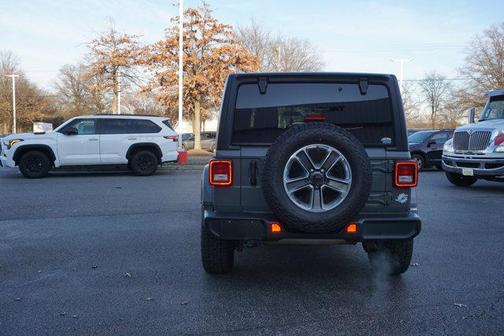 2021 Jeep Wrangler Unlimited Sahara