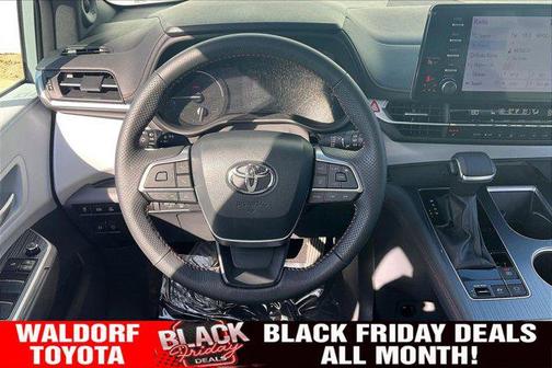 2024 Toyota Sienna XSE 7 Passenger