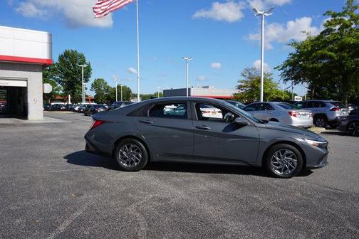 2024 Hyundai ELANTRA HEV Blue