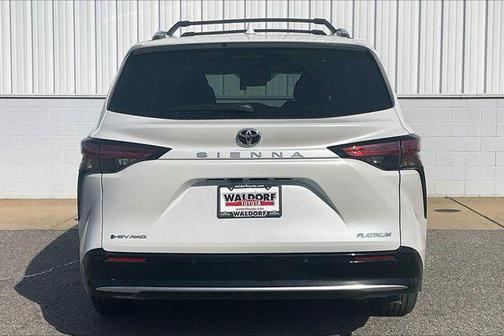 Wind Chill Pearl 2026 Toyota Sienna Platinum