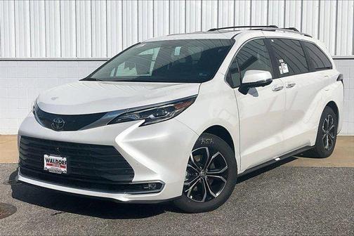 Wind Chill Pearl 2026 Toyota Sienna Platinum