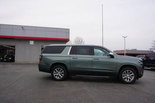 2023 Chevrolet Suburban Premier