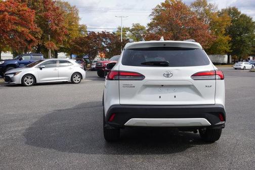 2023 Toyota Corolla Cross XLE