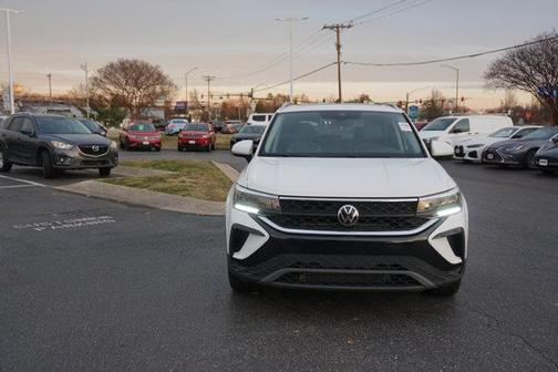 2024 Volkswagen Taos 1.5T SE