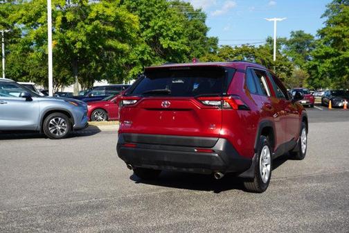2021 Toyota RAV4 LE