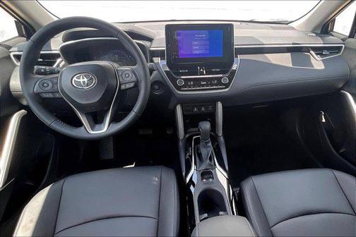2025 Toyota Corolla Cross XLE