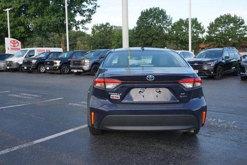 2025 Toyota Corolla Hybrid LE