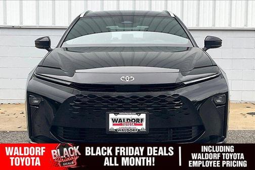 2025 Toyota Crown Signia XLE