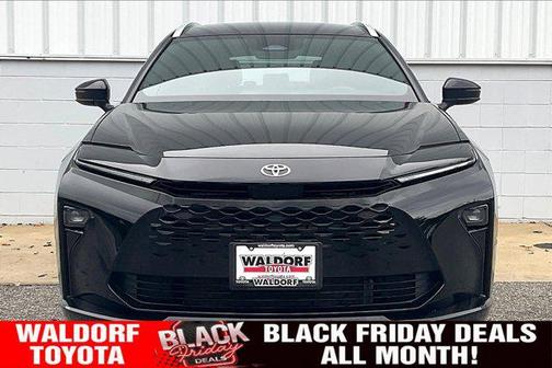 2025 Toyota Crown Signia XLE