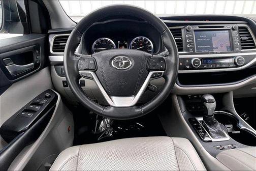 2019 Toyota Highlander Limited Platinum