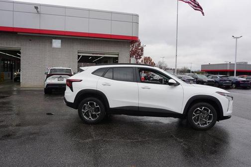 2024 Chevrolet Trax LT