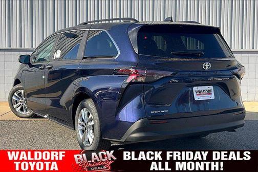 2025 Toyota Sienna XLE