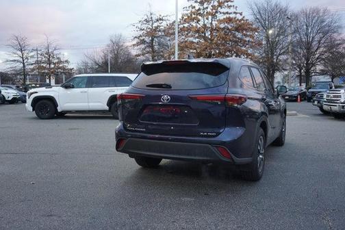 2025 Toyota Highlander XLE