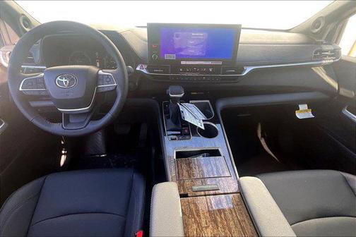 2025 Toyota Sienna Limited 7-Passenger
