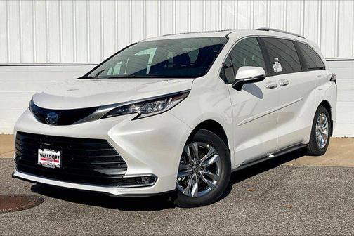 2025 Toyota Sienna Limited 7-Passenger