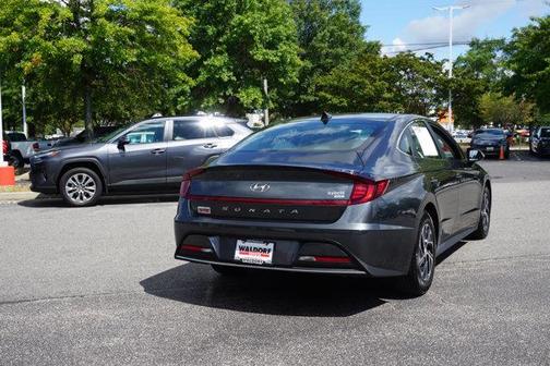 2023 Hyundai SONATA Hybrid Base