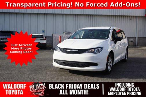 2024 Chrysler Voyager LX