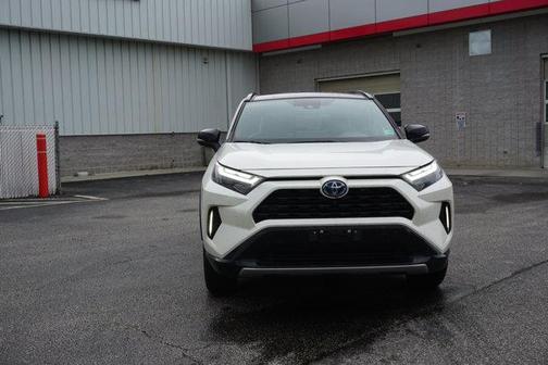 2022 Toyota RAV4 Hybrid SE