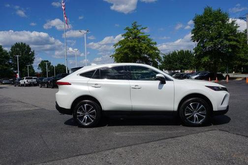 2022 Toyota Venza LE