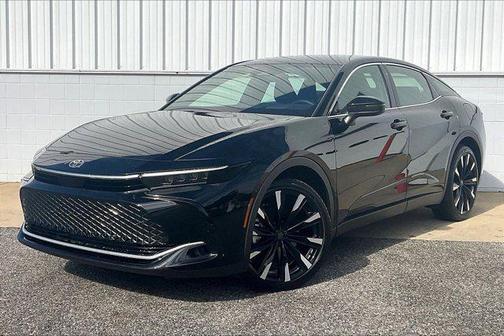 2025 Toyota Crown Platinum