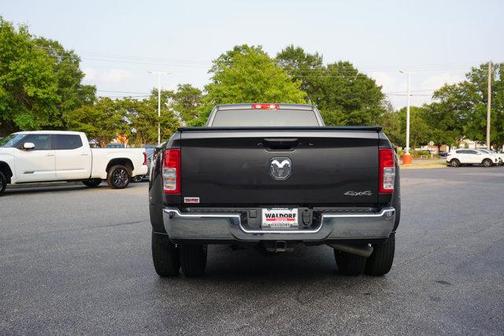 2024 RAM 3500 Tradesman Crew Cab 4x4 8' Box