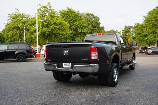 2024 RAM 3500 Tradesman Crew Cab 4x4 8' Box