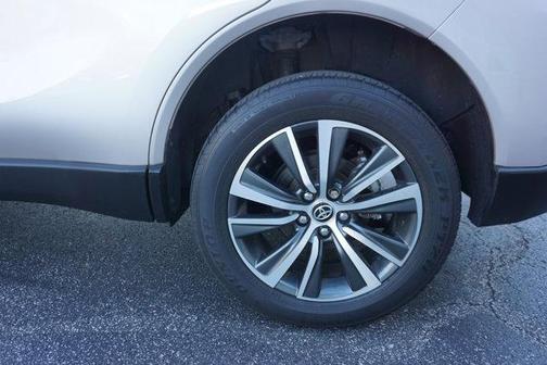 2021 Toyota Venza LE