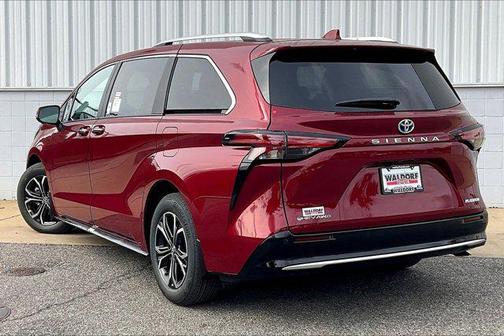 2025 Toyota Sienna Platinum 7 Passenger
