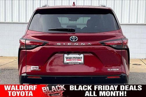 2025 Toyota Sienna Platinum