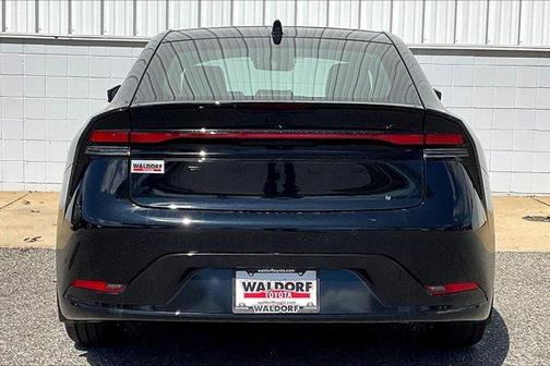 2025 Toyota Prius L