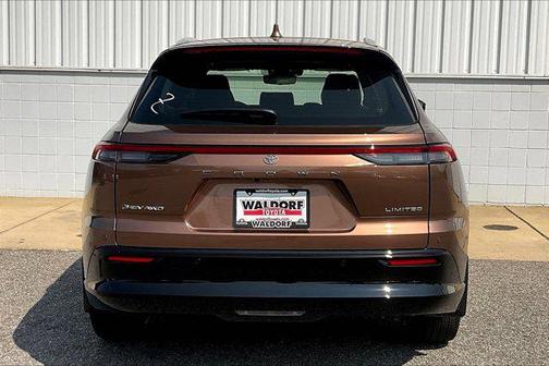 2025 Toyota Crown Signia Limited