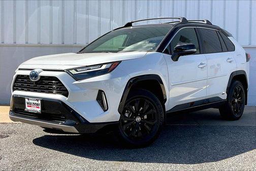 2024 Toyota RAV4 Hybrid SE