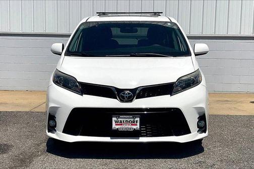 2019 Toyota Sienna SE