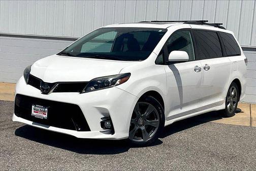 2019 Toyota Sienna SE