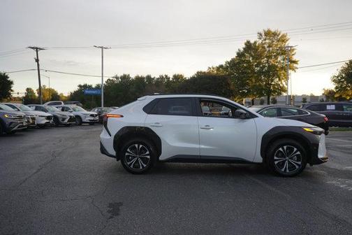 2024 Toyota bZ4X XLE