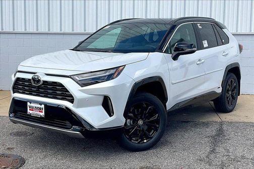 2025 Toyota RAV4 Hybrid SE