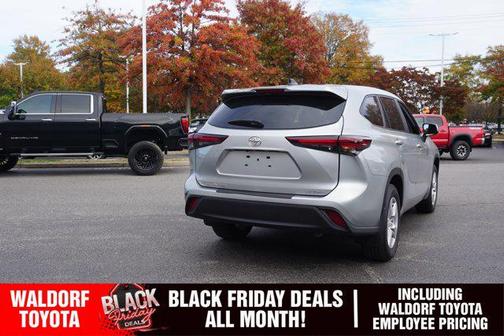 2024 Toyota Highlander LE