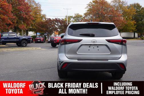 2024 Toyota Highlander LE