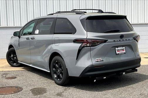 2025 Toyota Sienna Woodland Edition