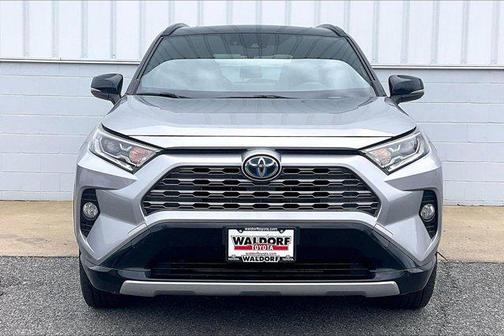 2020 Toyota RAV4 Hybrid SE
