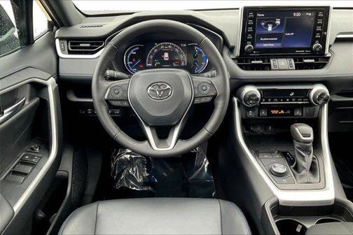 2021 Toyota RAV4 Hybrid SE