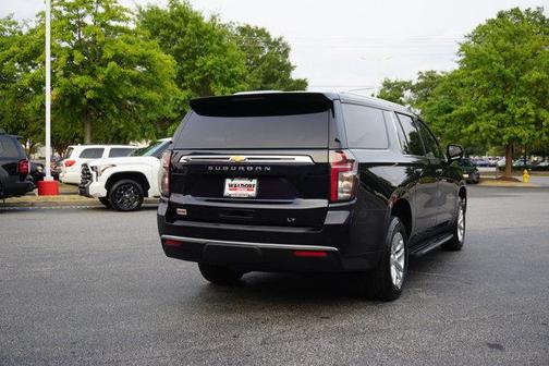 2023 Chevrolet Suburban LT