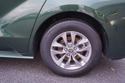 2025 Toyota Sienna XLE