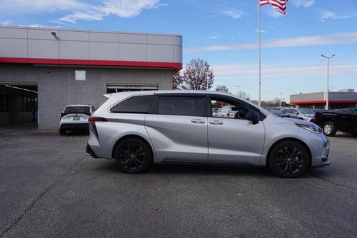 2023 Toyota Sienna XSE 7 Passenger