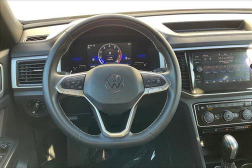 2022 Volkswagen Atlas Cross Sport 2.0T SE w/Technology 4MOTION