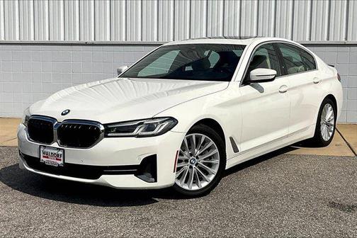 2021 BMW 530 530i