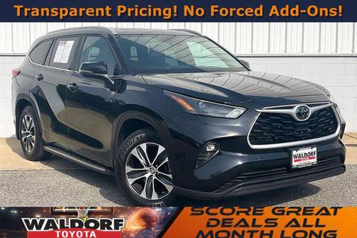 Midnight Black Metallic 2023 Toyota Highlander XLE