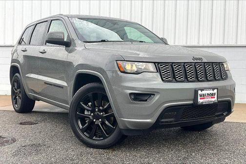 2022 Jeep Grand Cherokee Laredo